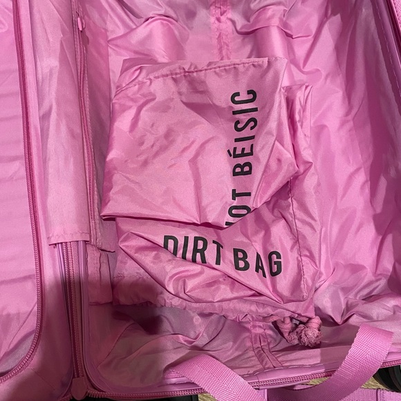 Beis small carry on roller in glossy berry - Picture 8 of 8